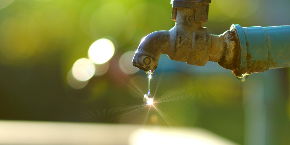 Saving water and energy are two issues that are greatly interconnected.